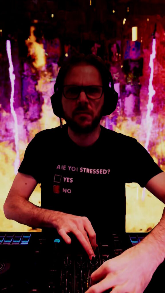 Eldoran Dj mixing on fire